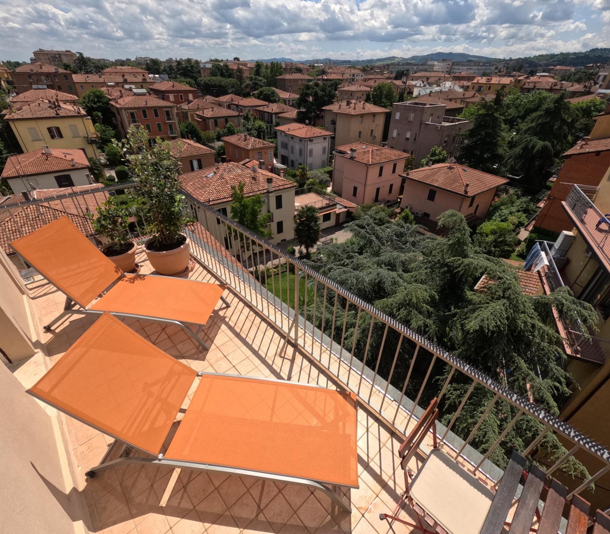 Bellavista Panoramic Terrace Appartamento Con Terrazza Zona Sant Orsola ボローニャ エクステリア 写真