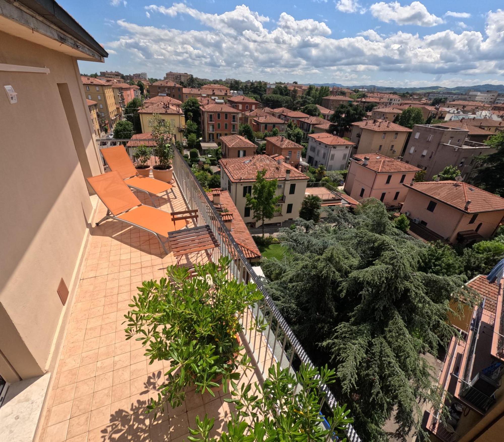 Bellavista Panoramic Terrace Appartamento Con Terrazza Zona Sant Orsola ボローニャ エクステリア 写真