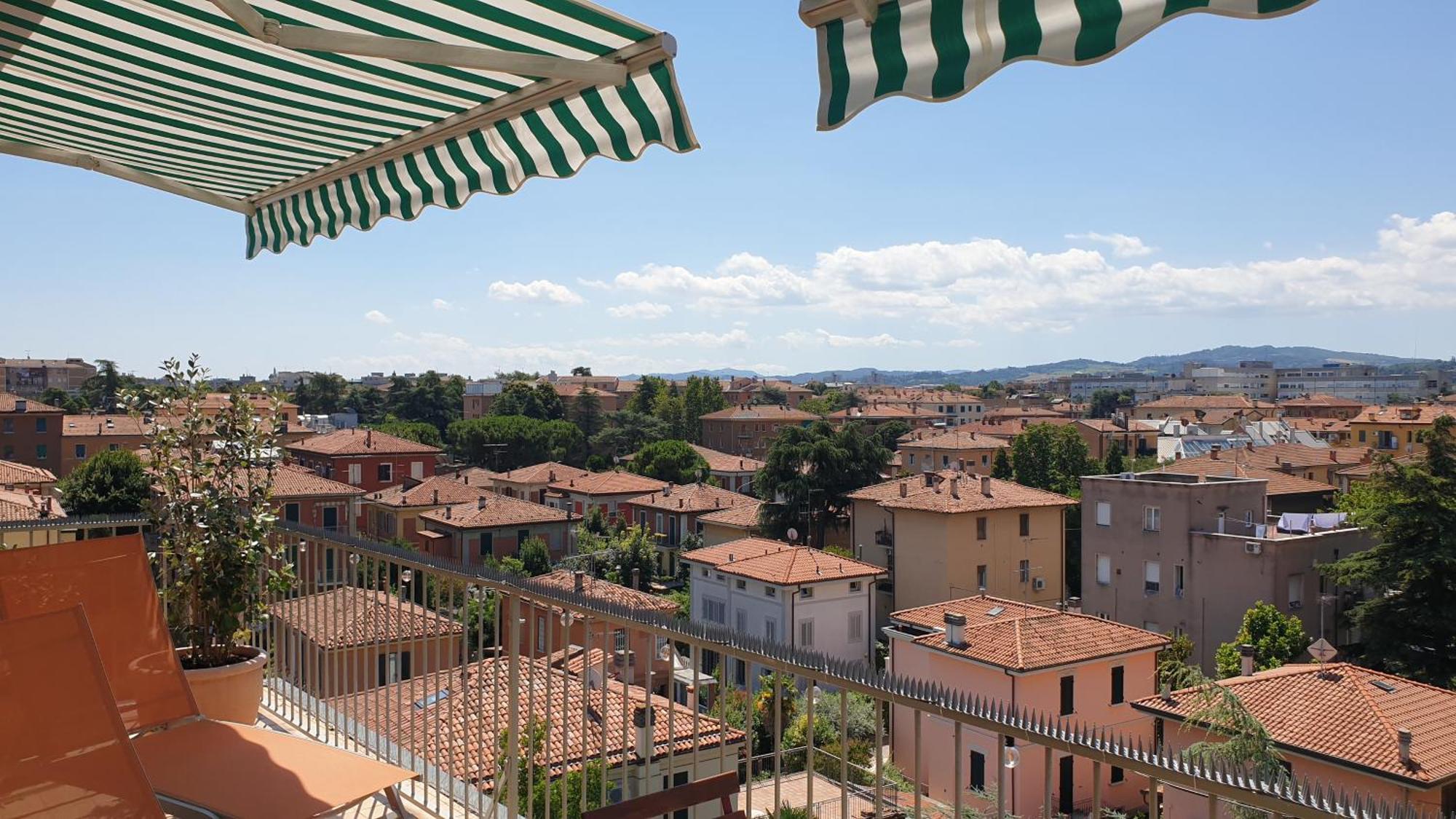 Bellavista Panoramic Terrace Appartamento Con Terrazza Zona Sant Orsola ボローニャ エクステリア 写真